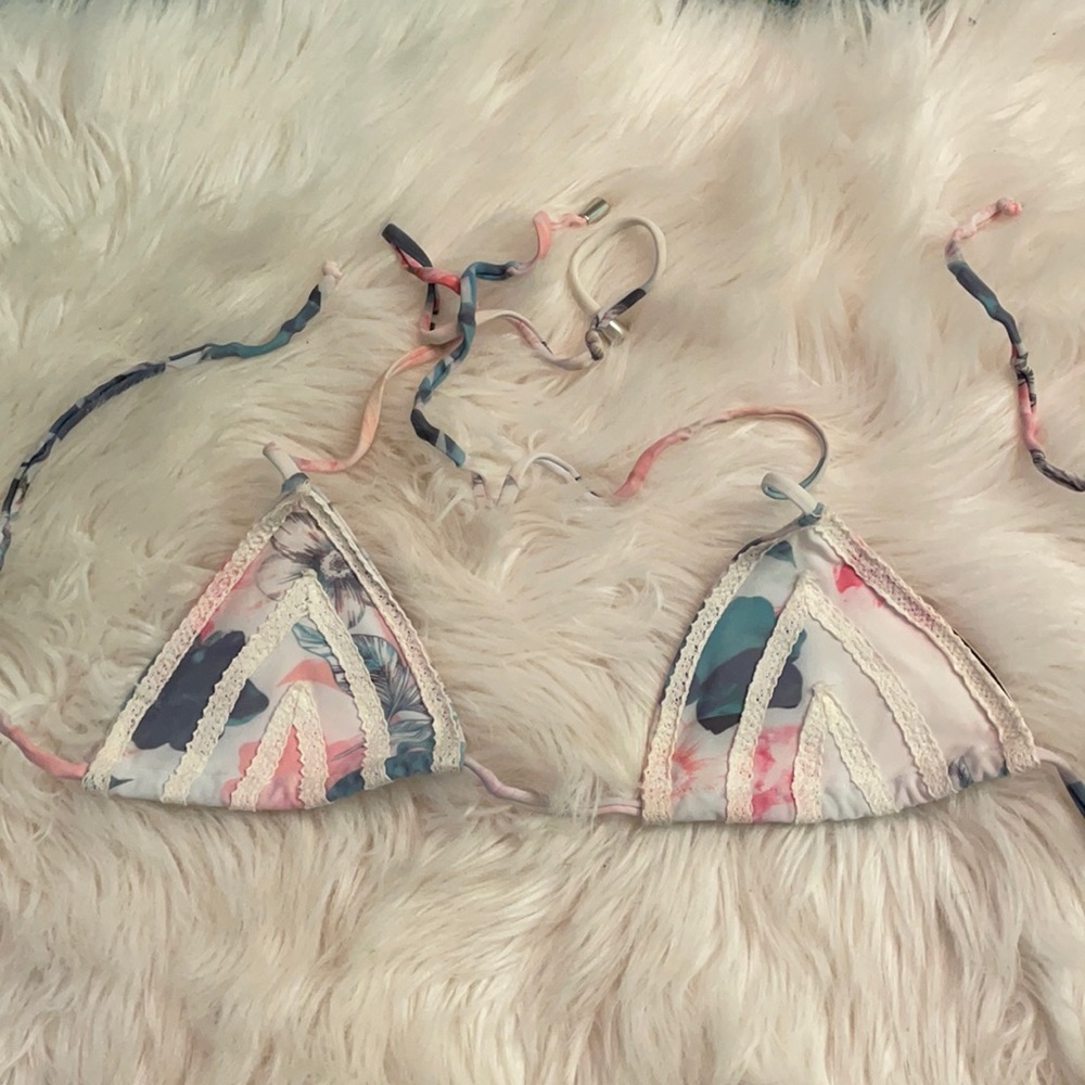 Lovers + friends bikini top